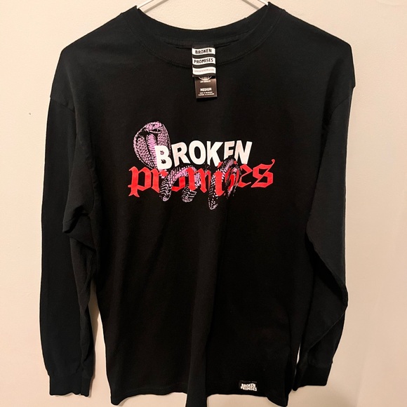 Broken Promises / Santa Cruz - Men’s Medium - Black Long-sleeve Skate Shirt - - Picture 4 of 10